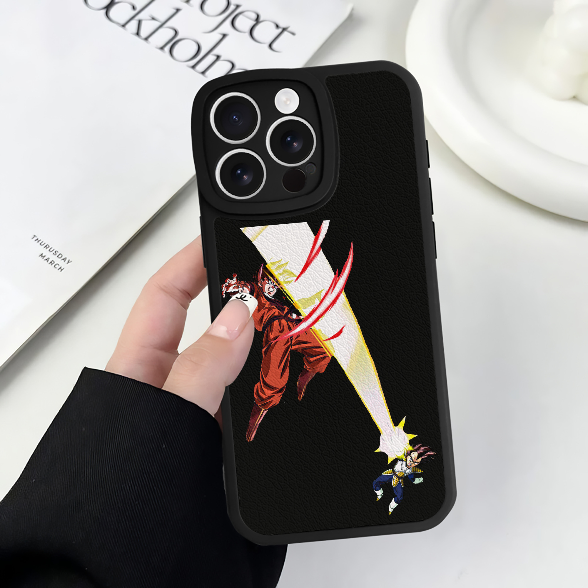 （画像用） ドラゴンボール ベジータ四世（Bejīta Yonsei）DRAGON BALL Vegeta IV 【iPhone 16シリーズ対応】シリコンスマホケース（レザー調） 材質：シリコン